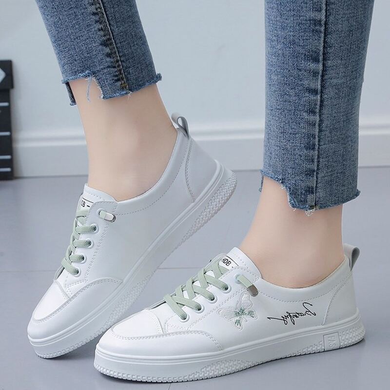 

Butterfly Lace-up Skate Shoes, White