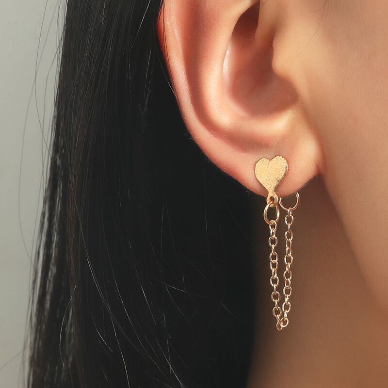 

1pc Heart Chain Earring, Gold