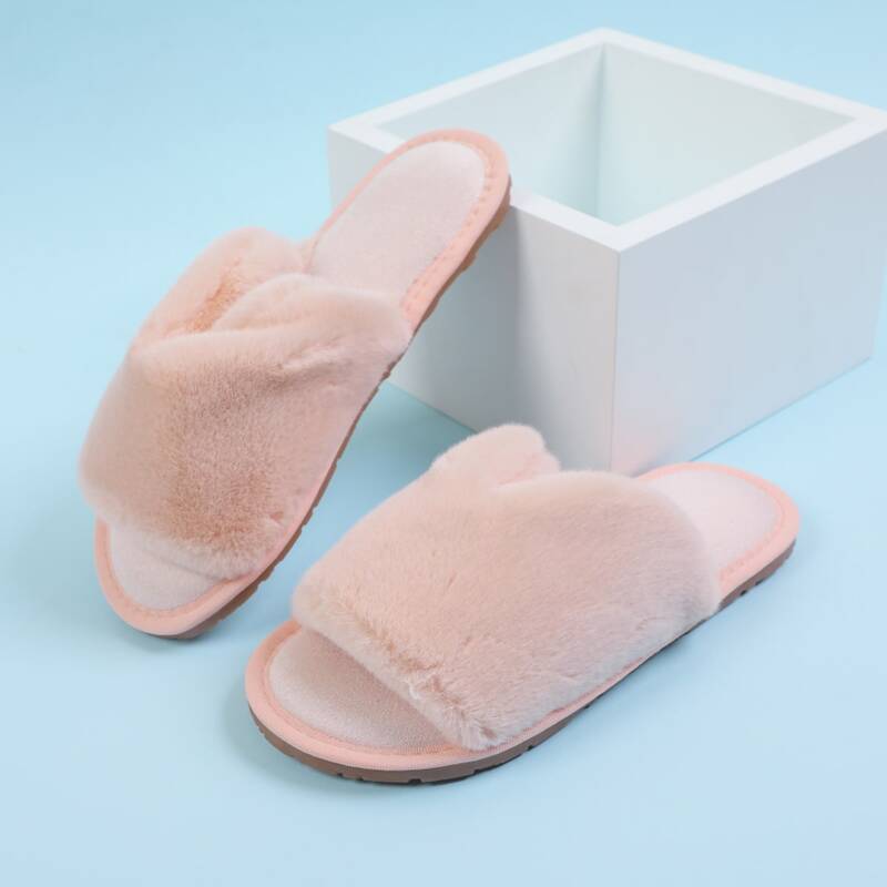 

Minimalist Cut Out Fluffy Slippers, Baby pink