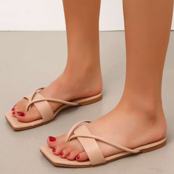 

Minimalist Thong Sandals, Khaki