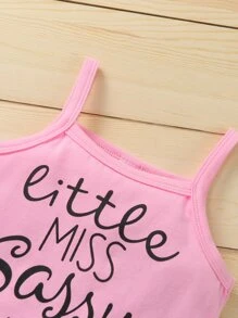 女婴標語圖案吊帶上衣和卡通圖案短褲