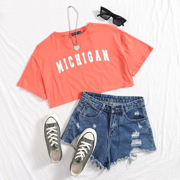

Drop Shoulder Letter Graphic Crop Tee, Coral pink