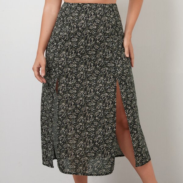 

Plus Ditsy Floral Print Slit Hem Skirt, Black