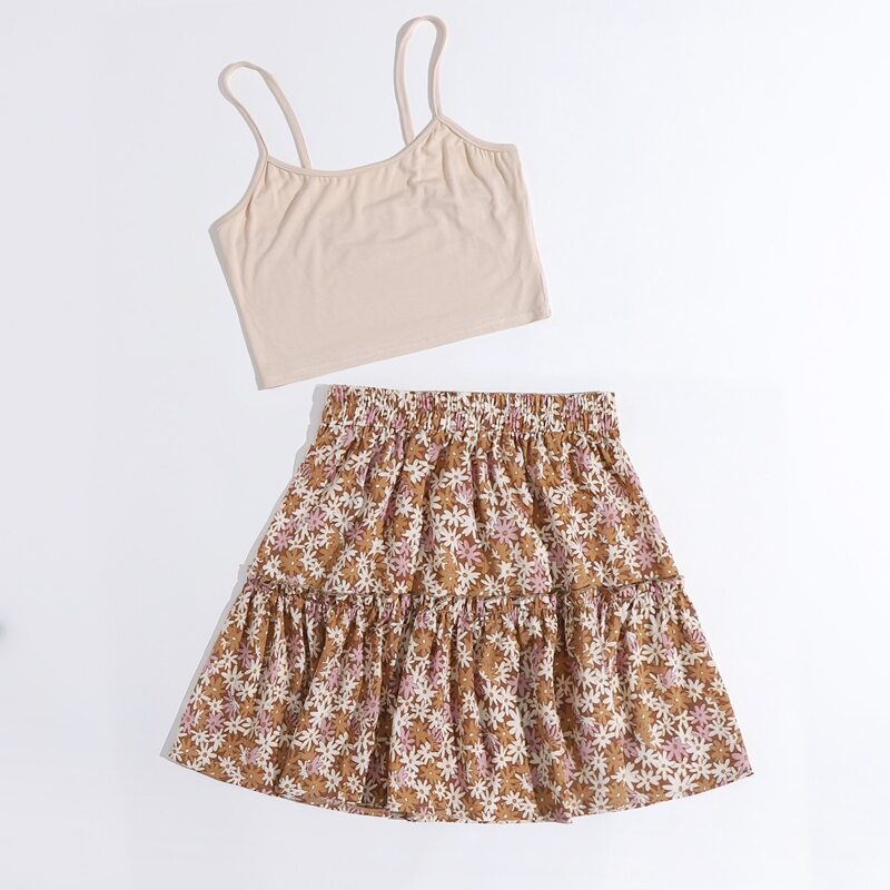 

Solid Crop Cami & Ditsy Floral Skirt, Multicolor