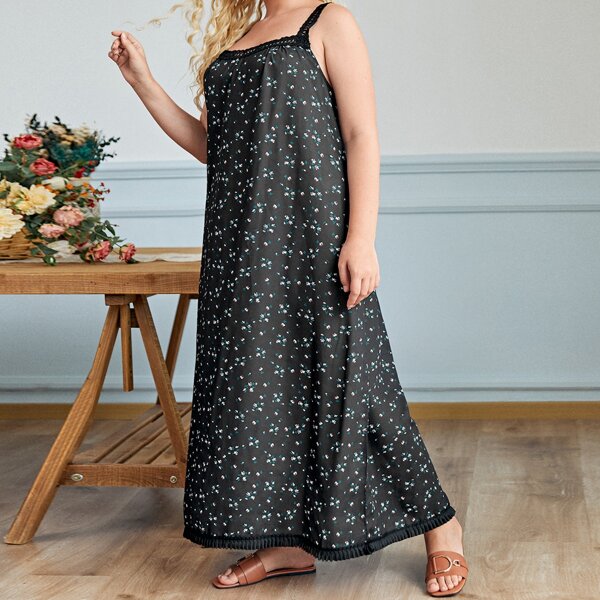

Plus Contrast Mesh Ditsy Floral Print Cami Nightdress, Black