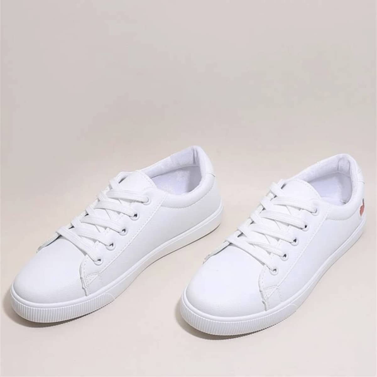 

Heart Lace-up Skate Shoes, White