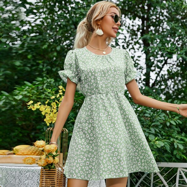 

Ruffle Cuff Ditsy Floral Print Dress, Mint green