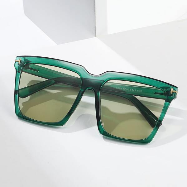 

Square Frame Tinted Lens Sunglasses