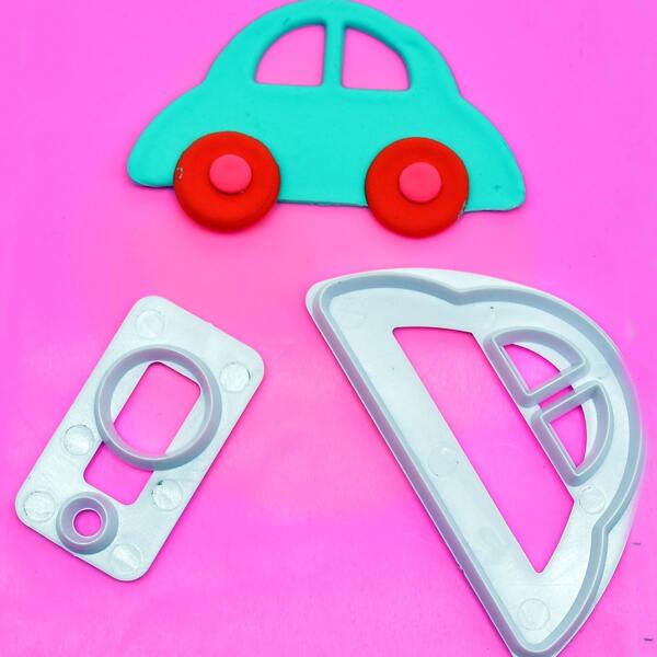 

2pcs Car Shaped Chocolate Mold Set, White