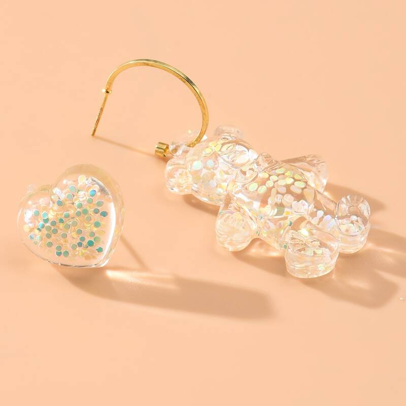 

2pcs Clear Bear & Heart Earrings