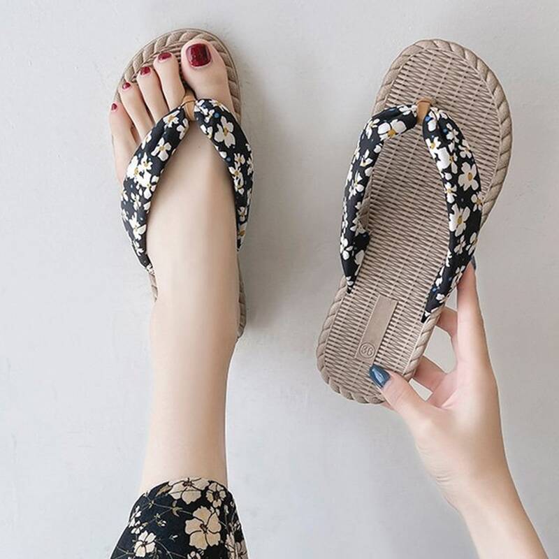 

Floral Slide Sandals, Black