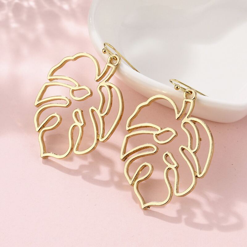 

Leaf Design Drop Earrings, Gold