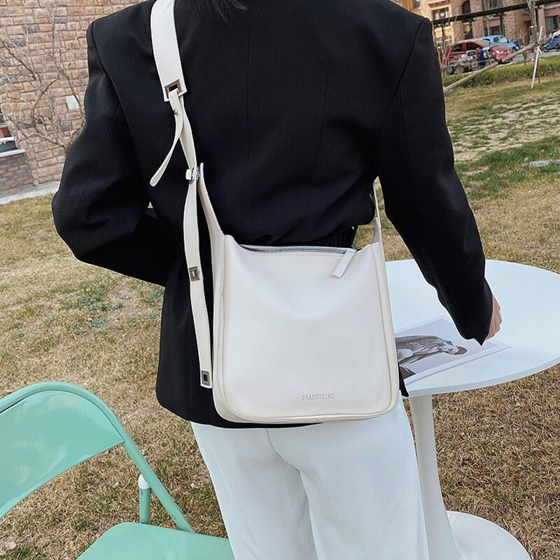 

Solid Crossbody Bag, Beige