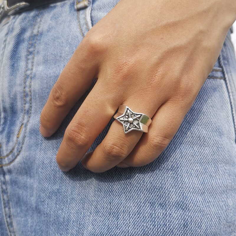 

1pc Star Design Ring, Silver