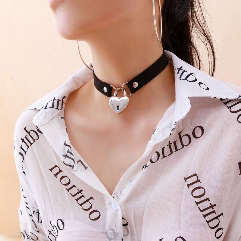 

Heart & Key Choker, Black