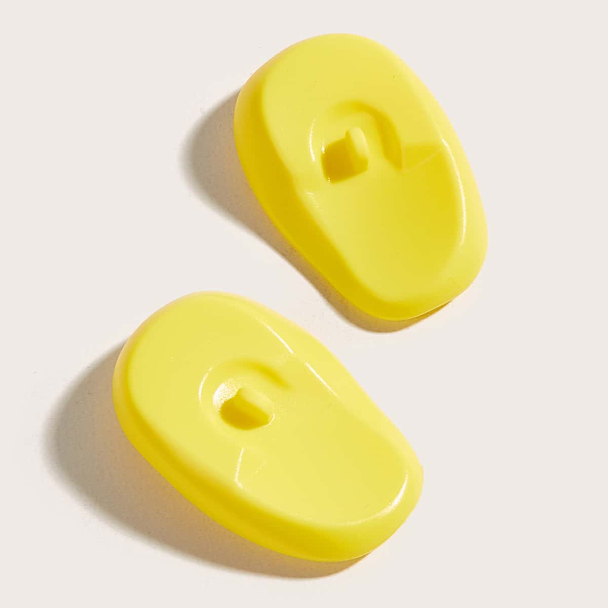 

1pair Hair Dye Earmuffs, Yellow