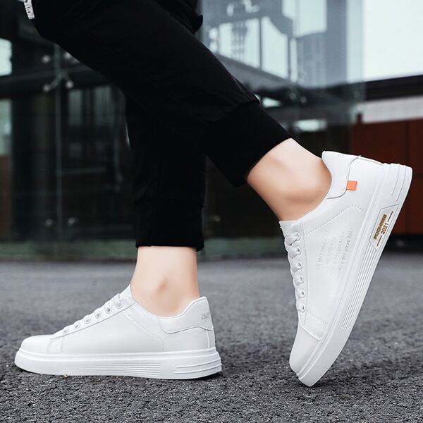 

Men Letter Graphic Skate Shoes, White