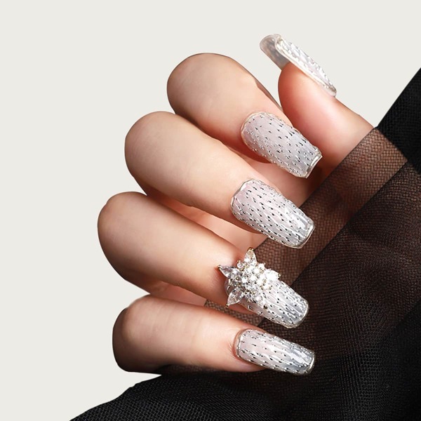 

200pcs Nail Fluorescent Silk Decoration, Silver