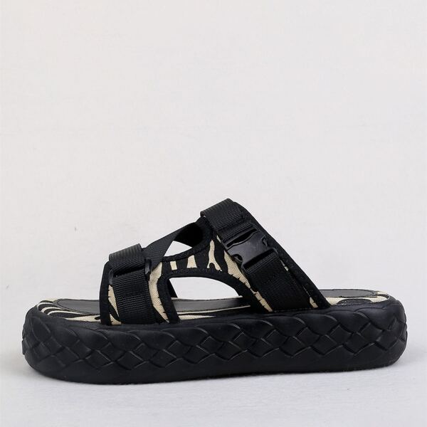 

Zebra Striped Buckle Decor Flatform Sandals, Black