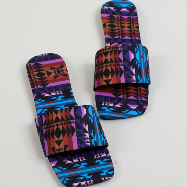 

Graphic Print Slide Sandals, Multicolor