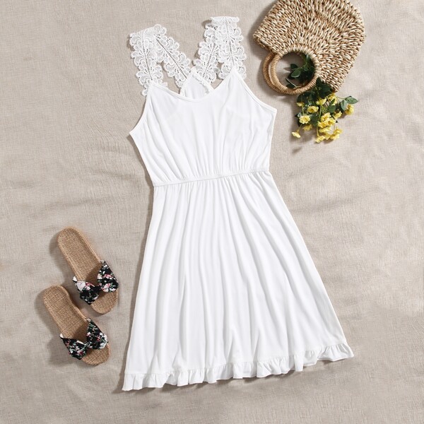 

Plus Solid Contrast Lace Cami Dress, White