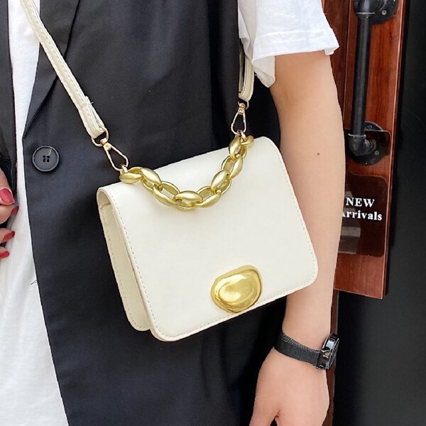 

Chain Decor Flap Crossbody Bag, Beige