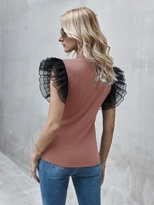 Einfarbiges T-Shirt mit Rüschen - Altrosa - Übersicht 2