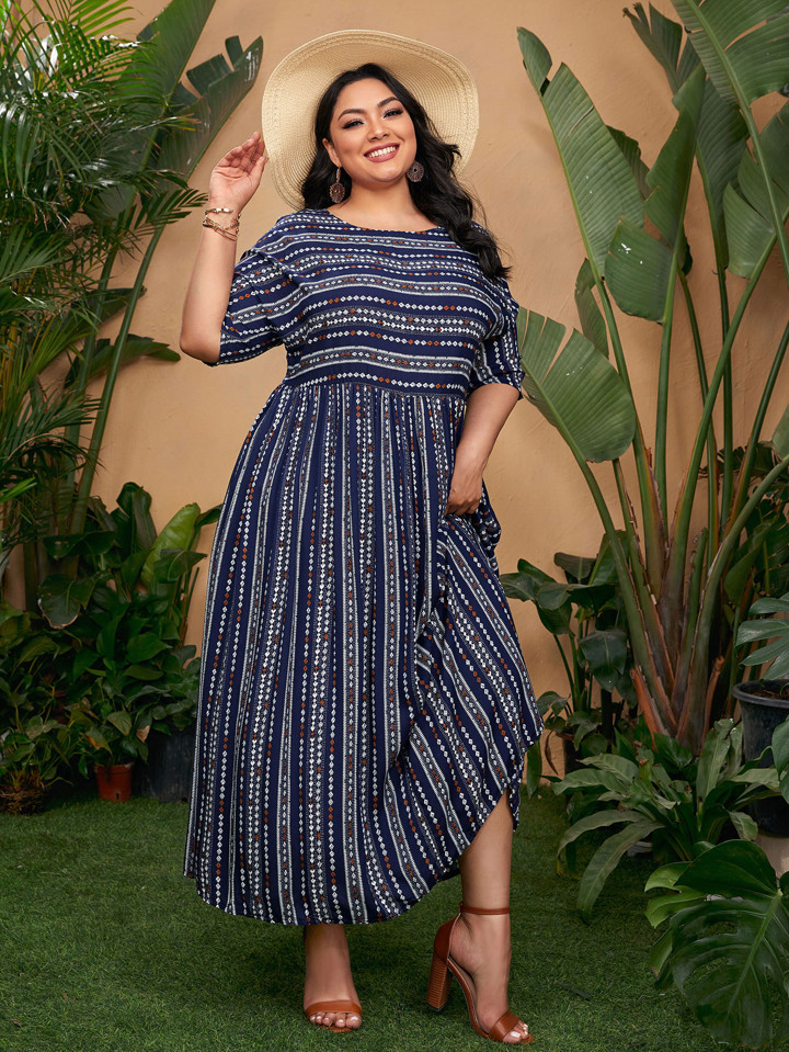 Our Plus Geo Print Maxi Babydoll Dress is such a vibe - ROMWE