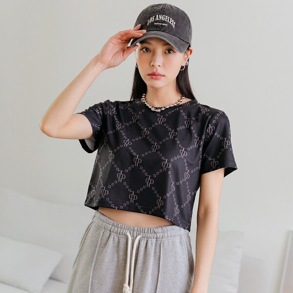 

Letter & Argyle Print Crop Tee, Black