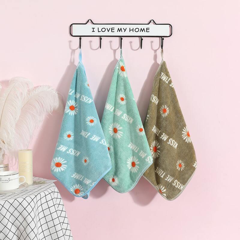 

1pc Random Daisy Face Towel, Multicolor