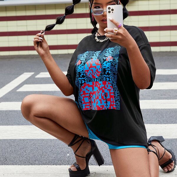 

Plus Graphic Print Oversized Tee, Black