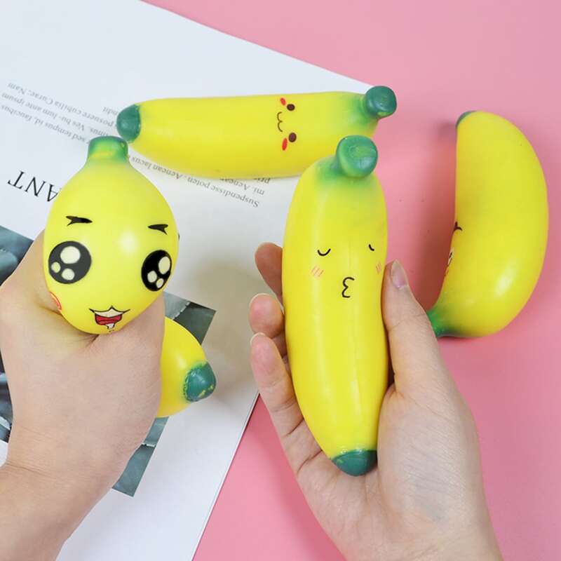 

1pc Random Banana Squeeze Toy, Yellow
