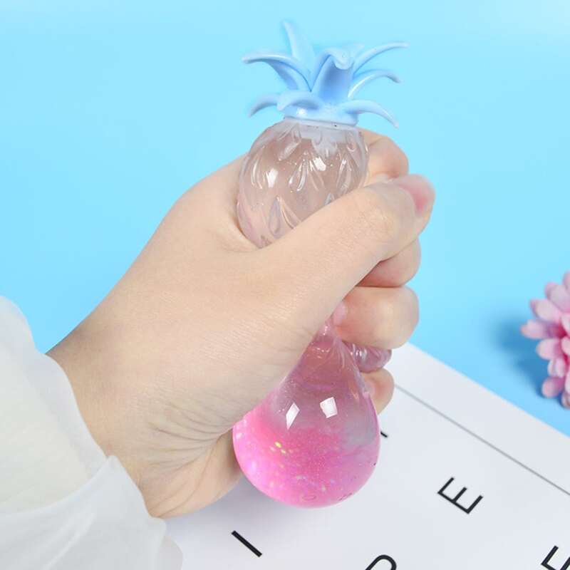 

1pc Random Pineapple Squeeze Toy, Multicolor