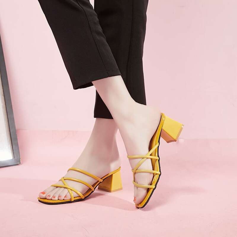 

Solid Chunky Heeled Mules, Yellow