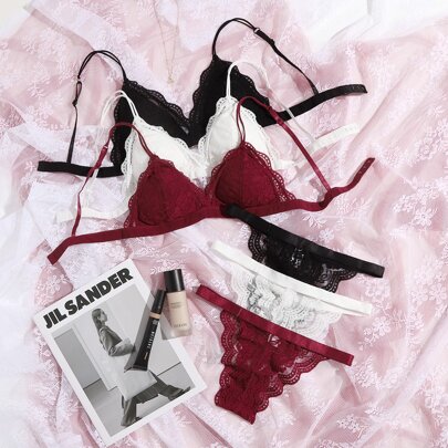 Set di lingerie con reggiseno e mutandine in pizzo floreale, 3 pezzi