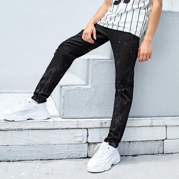 

Men Splash Ink Ripped Tapered Jeans, Black