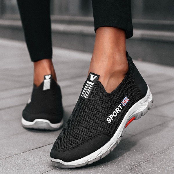 

Letter Graphic Mesh Slip On Running Shoes, Black