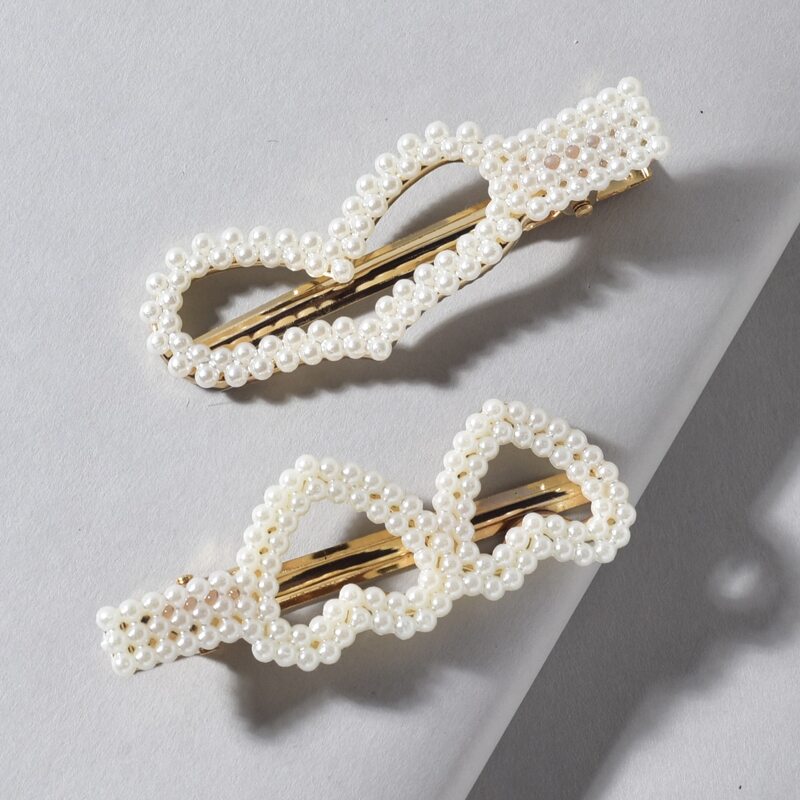 

2pcs Faux Pearl Hair Clip, Multicolor