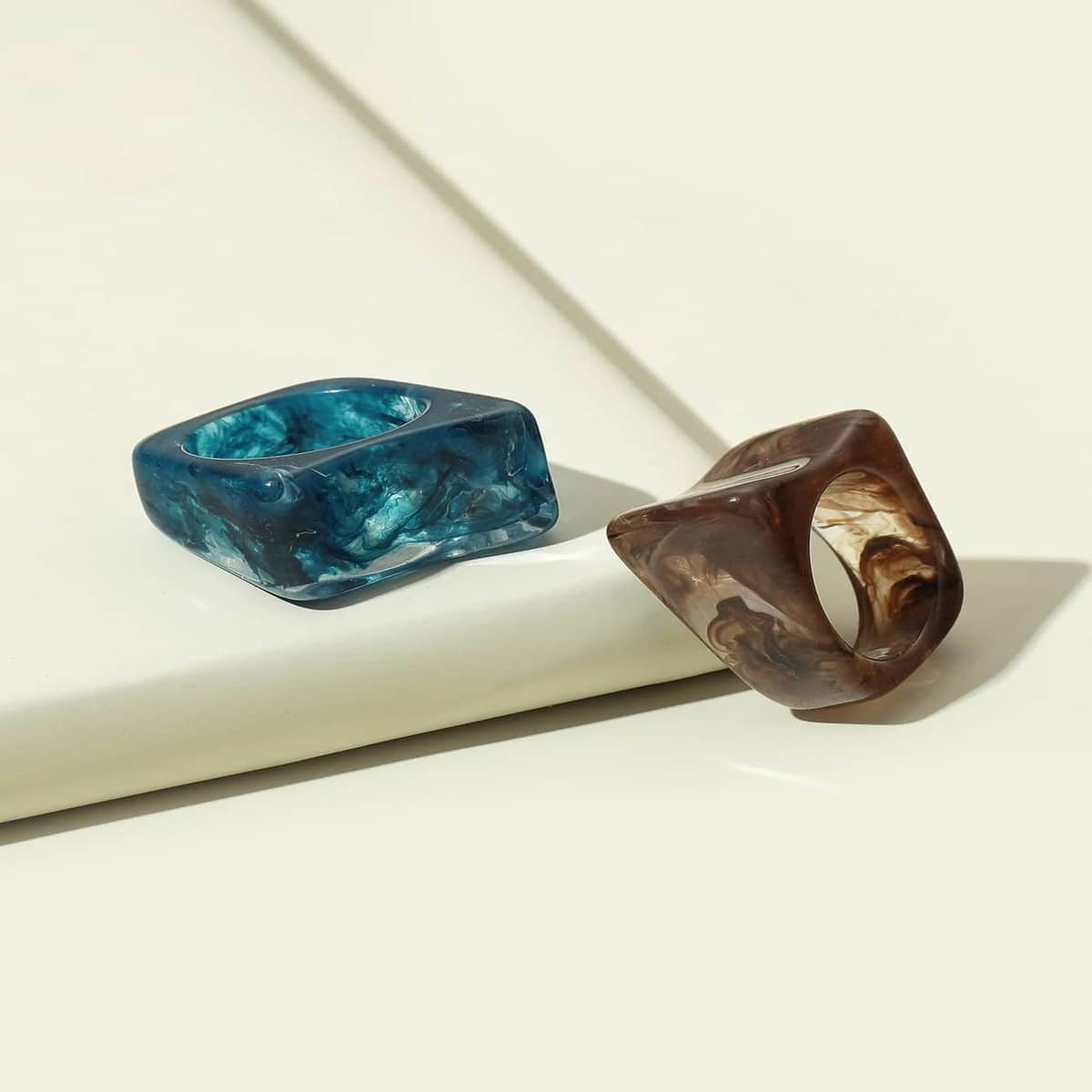 

2pcs Resin Ring, Multicolor