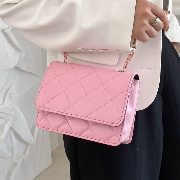 

Quilted Flap Chain Bag, Pink