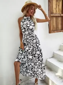 SHEIN VCAY 滿版花卉腰帶繞頸洋裝 - 黑與白 - 查看 1