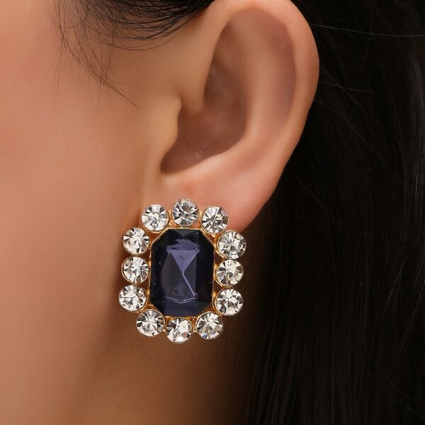 

Rhinestone Decor Stud Earrings, Blue