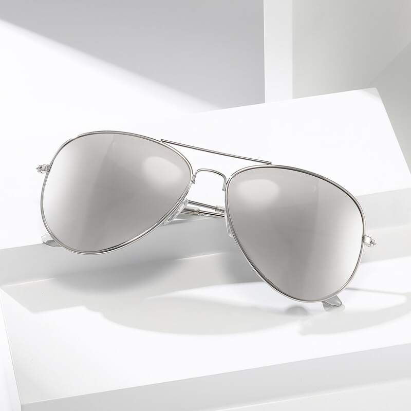 

Metal Frame Aviator Sunglasses