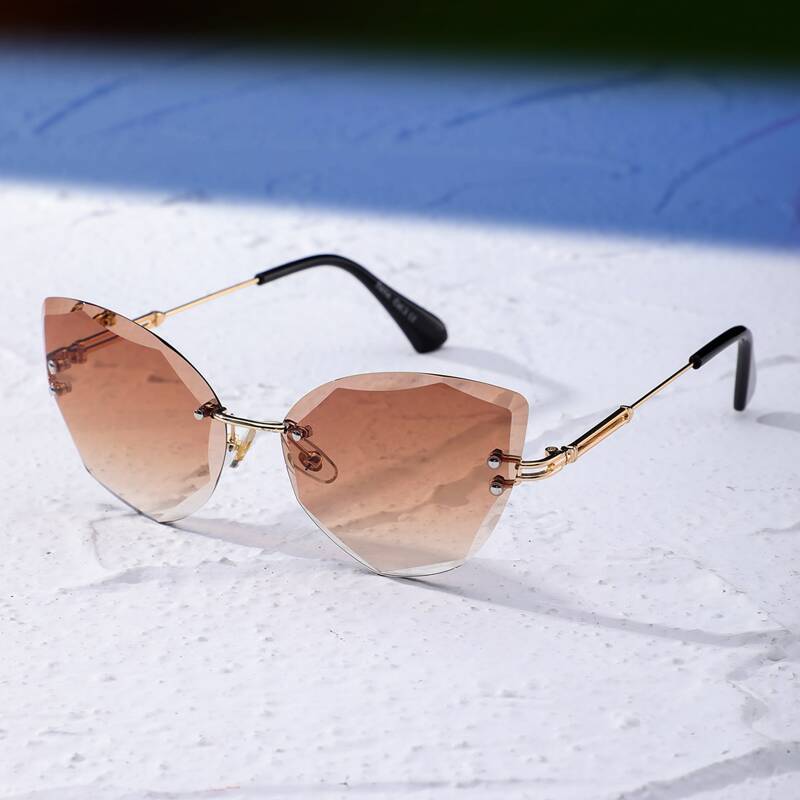 

Cat Eye Sunglasses