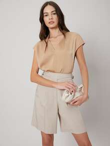 MOTF PREMIUM Quần short Nút màu trơn Giải trí - Màu be - Xem 6