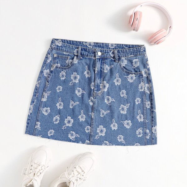 

Plus Allover Floral Denim Skirt, Light wash