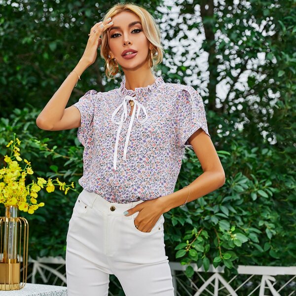 

Ditsy Floral Tie Neck Petal Sleeve Blouse, Multicolor