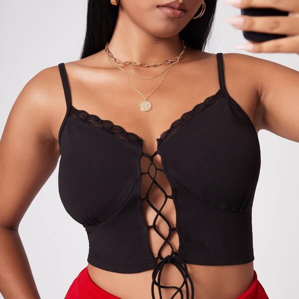 

Plus Contrast Lace Tie Front Crop Cami Top, Black
