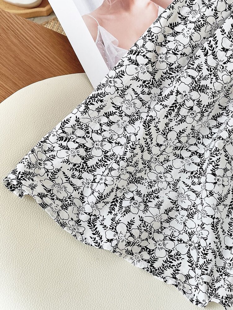 Abito smock floreale con manica a sbuffo - Bianco e nero - Visualizzare 3