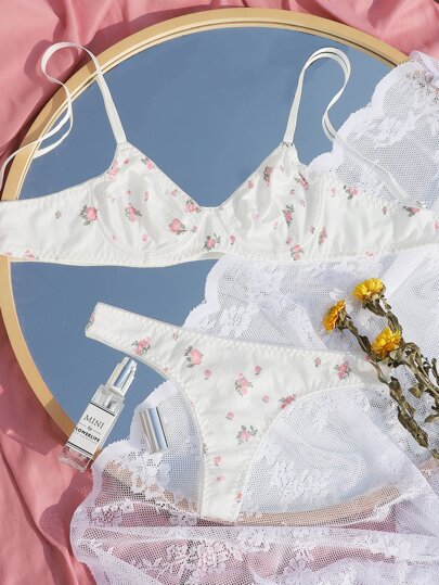 طقم لانجري للصدرية ذات الأسلاك والسروال مع طبعة الأزهار